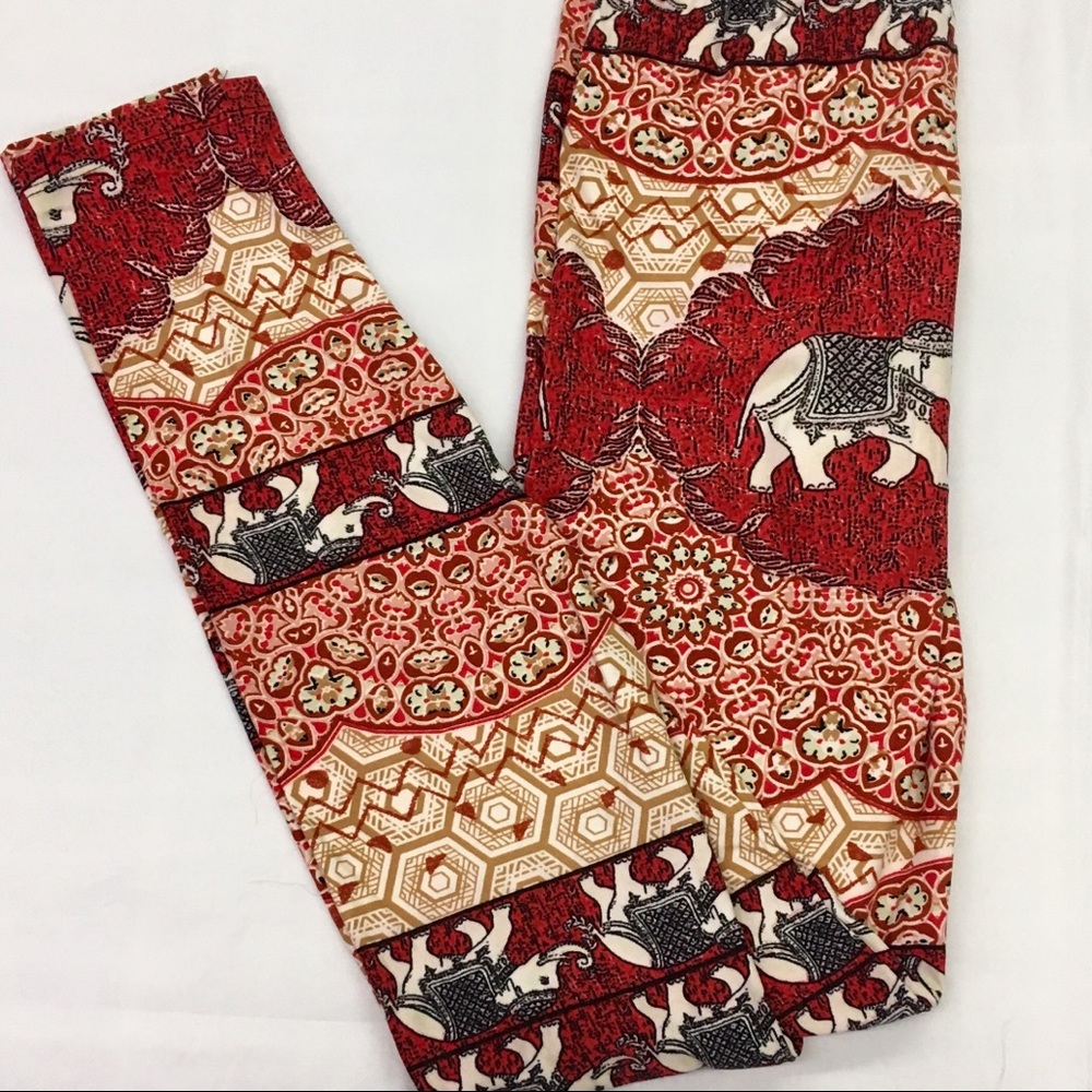 Elephants! Buttery soft leggings
